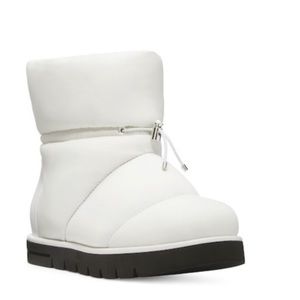 NWT Stuart Weitzman Polar Lug Womens booties White Waterproof
